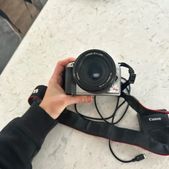 Canon Rebel DSLR Camera - Picture 7 of 8